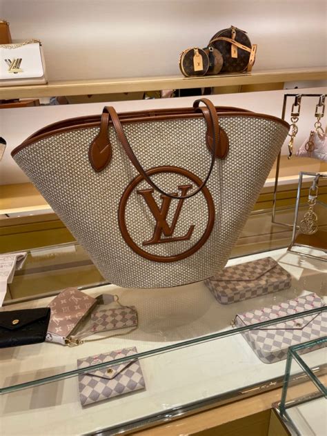 paille louis vuitton|louis vuitton petite leather.